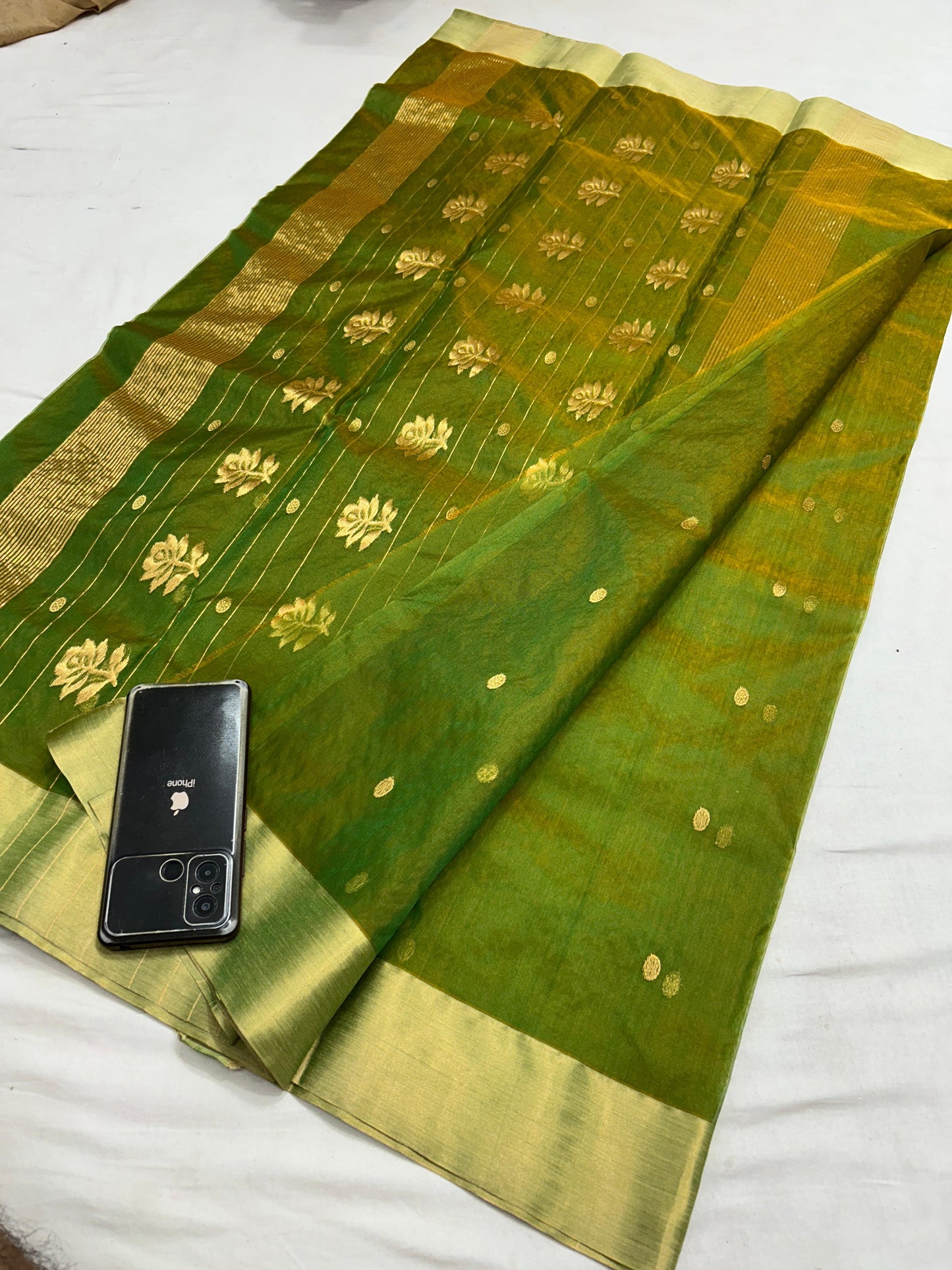 Chanderi Jhad Palla Katan Silk Saree with Ghana Golden Zari Buti
