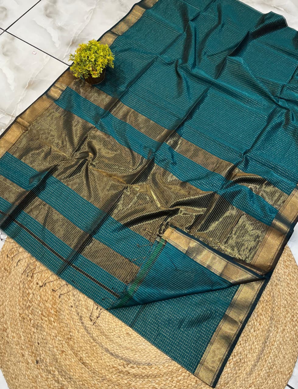 Exclusive Pure Handwoven Maheshwari Silk Saree with Golden Jari Chek Motifs