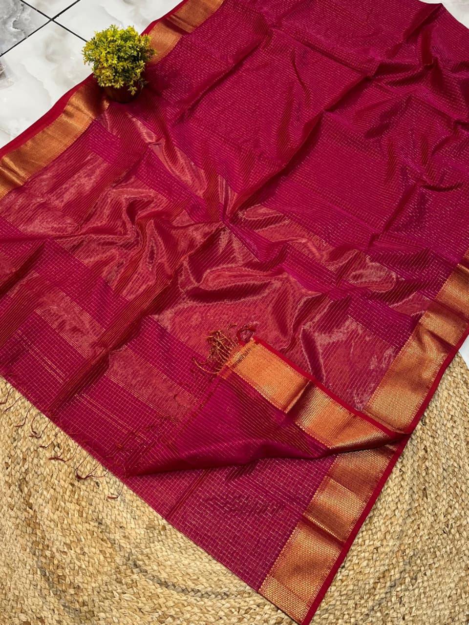 Exclusive Pure Handwoven Maheshwari Silk Saree with Golden Jari Chek Motifs