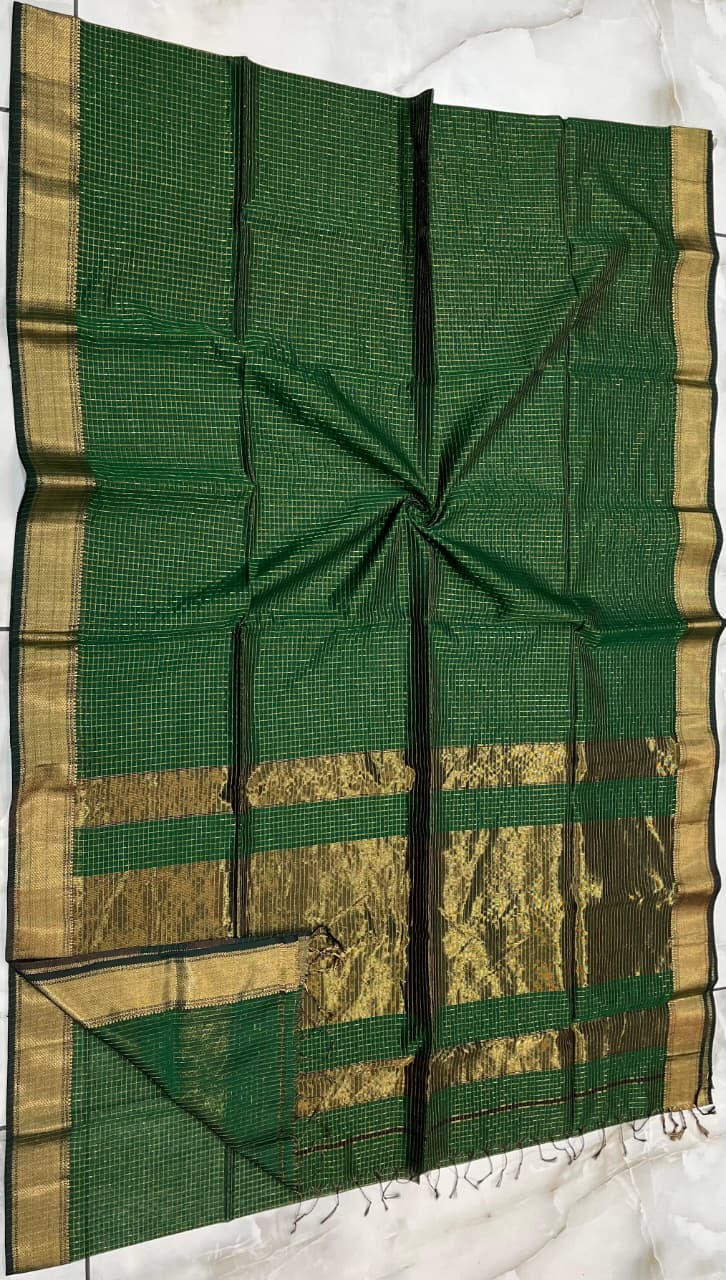 Exclusive Pure Handwoven Maheshwari Silk Saree with Golden Jari Chek Motifs