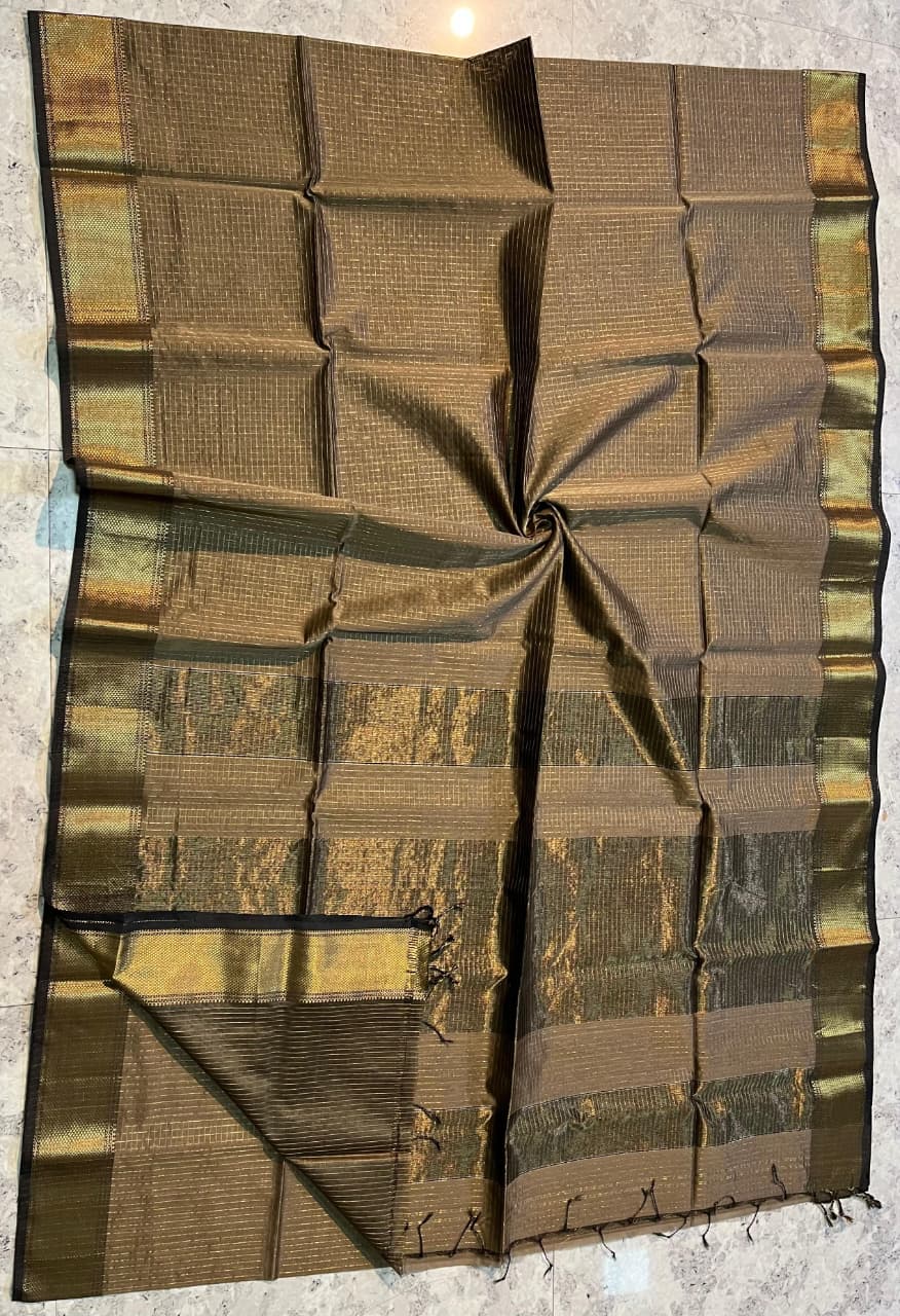 Exclusive Pure Handwoven Maheshwari Silk Saree with Golden Jari Chek Motifs