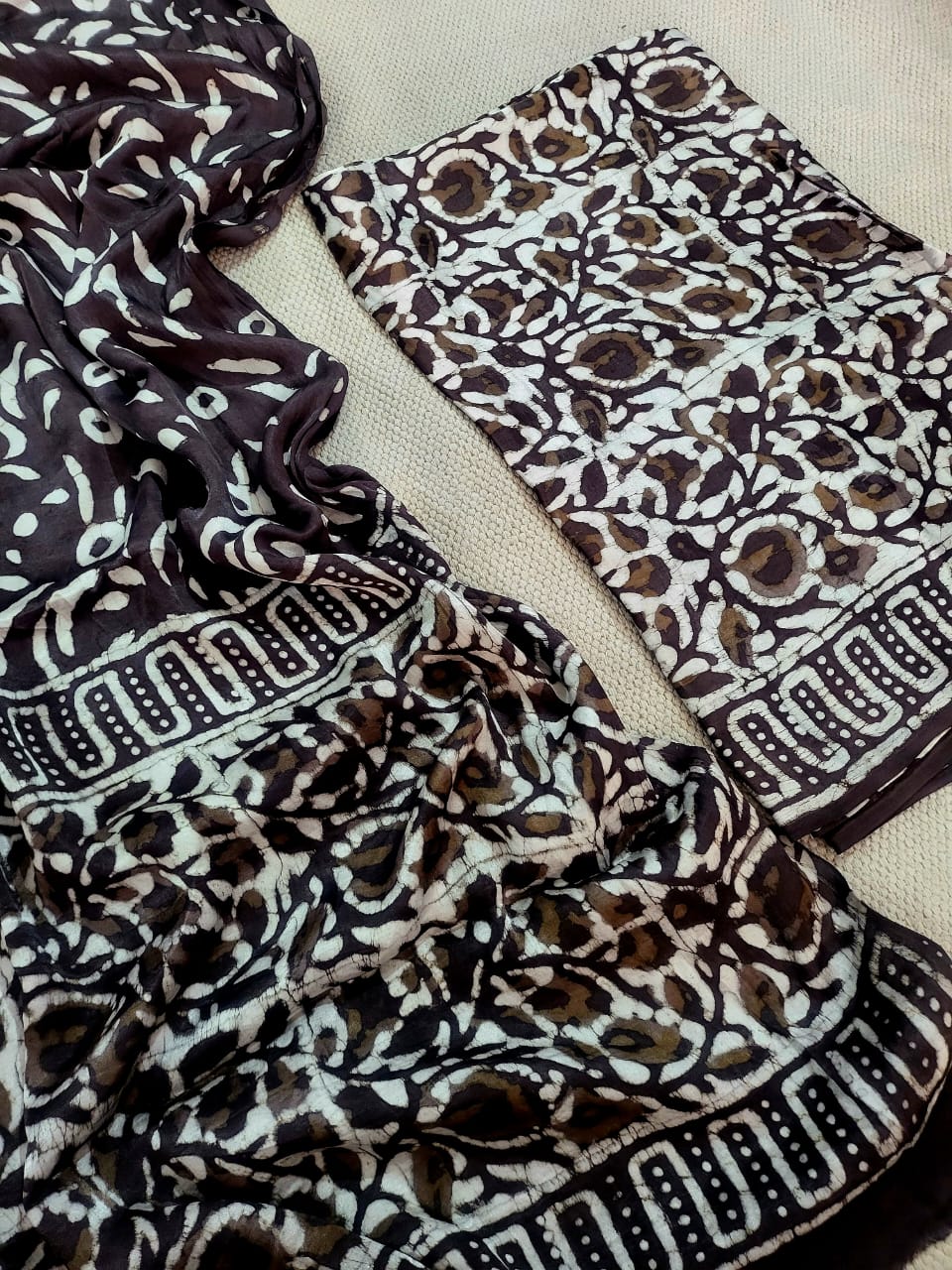 Vanaspati Natural Vegetable Dye Modal Silk Suit (Ajrakh Print)