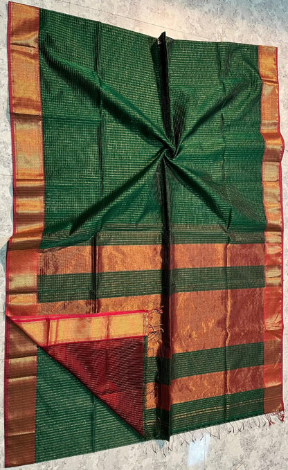 Exclusive Pure Handwoven Maheshwari Silk Saree with Golden Jari Chek Motifs