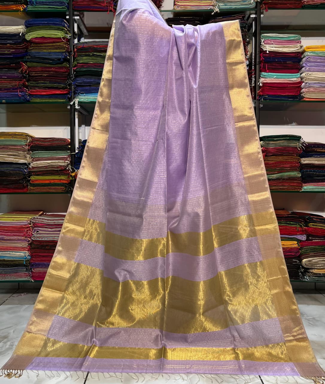 Exclusive Pure Handwoven Maheshwari Silk Saree with Golden Jari Chek Motifs