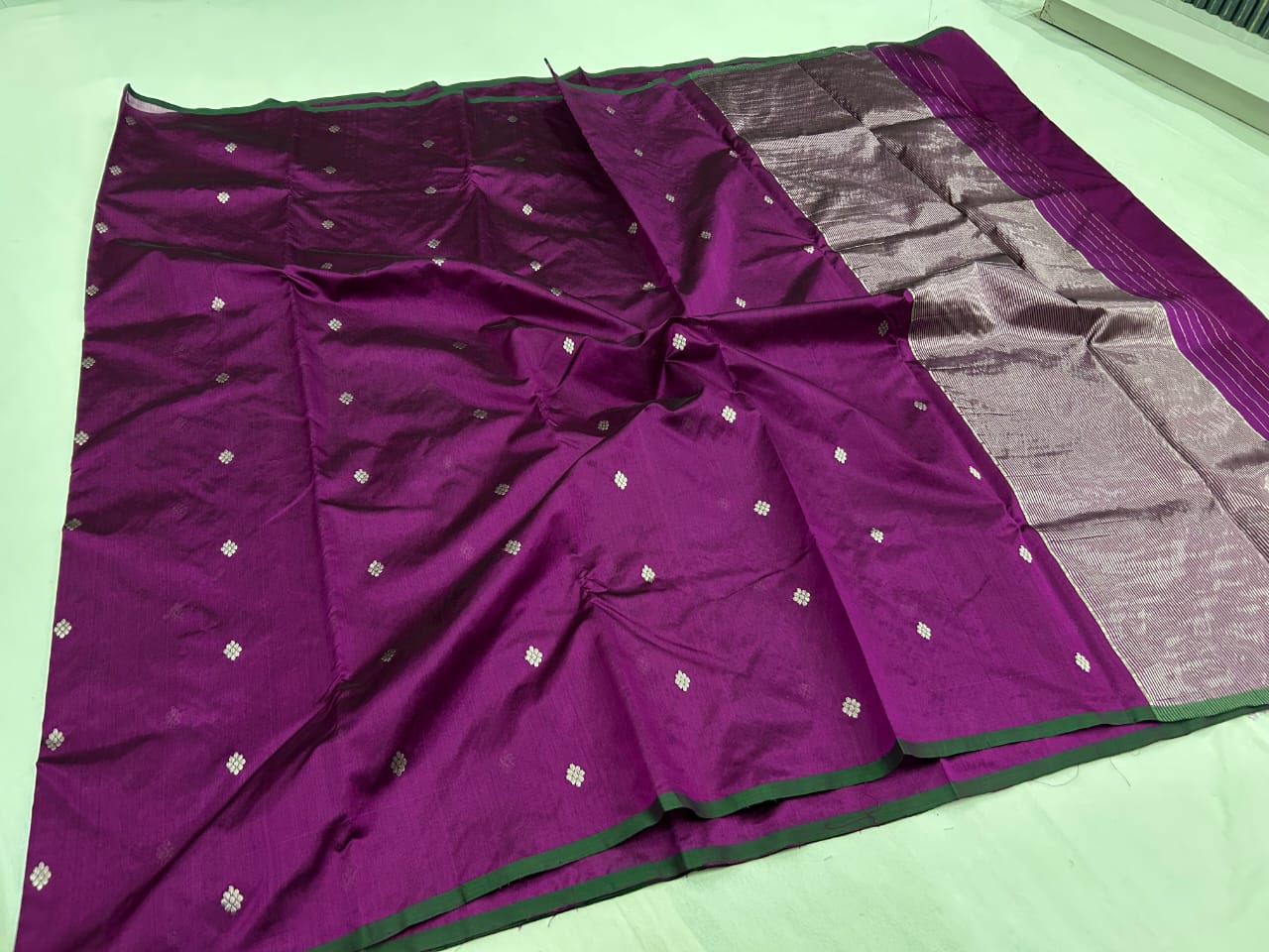 Beautiful Pure Handwoven Dual Tone Chanderi Pattu Silk Saree with Silver Zari Meenakari Buti