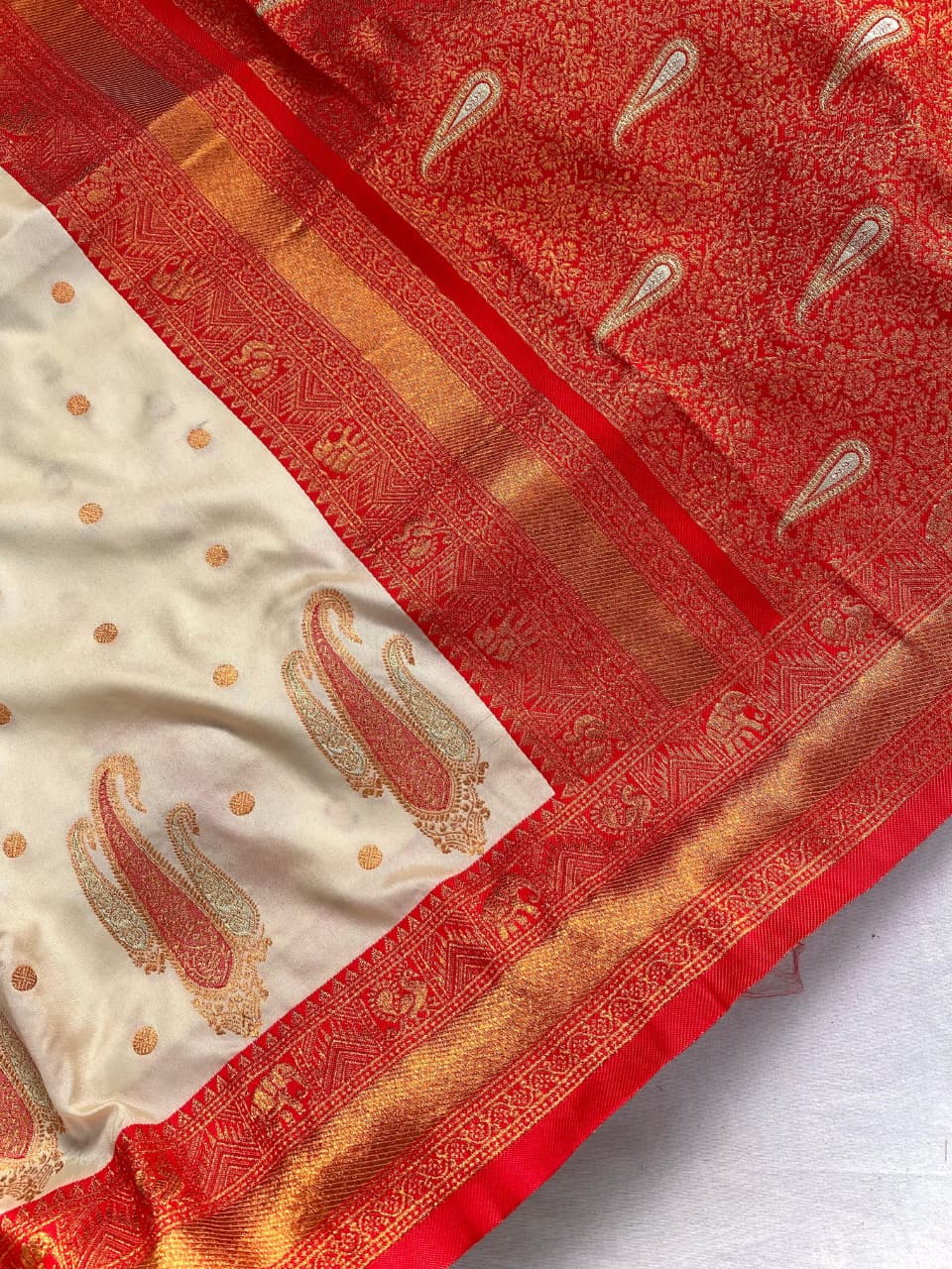 Paithani Silk Saree with Rich Contrast Weaving Pallu & Border