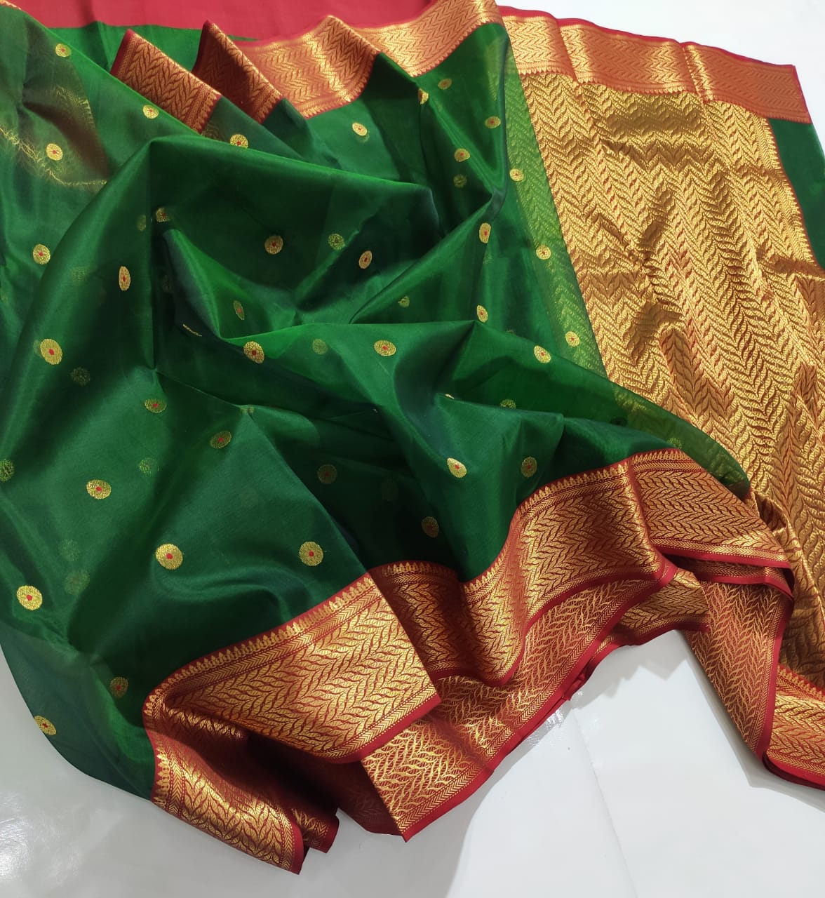 Nakshi Border Katan Silk Saree with Taraz Palla